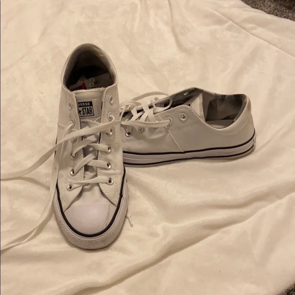 Low top converse sneakers